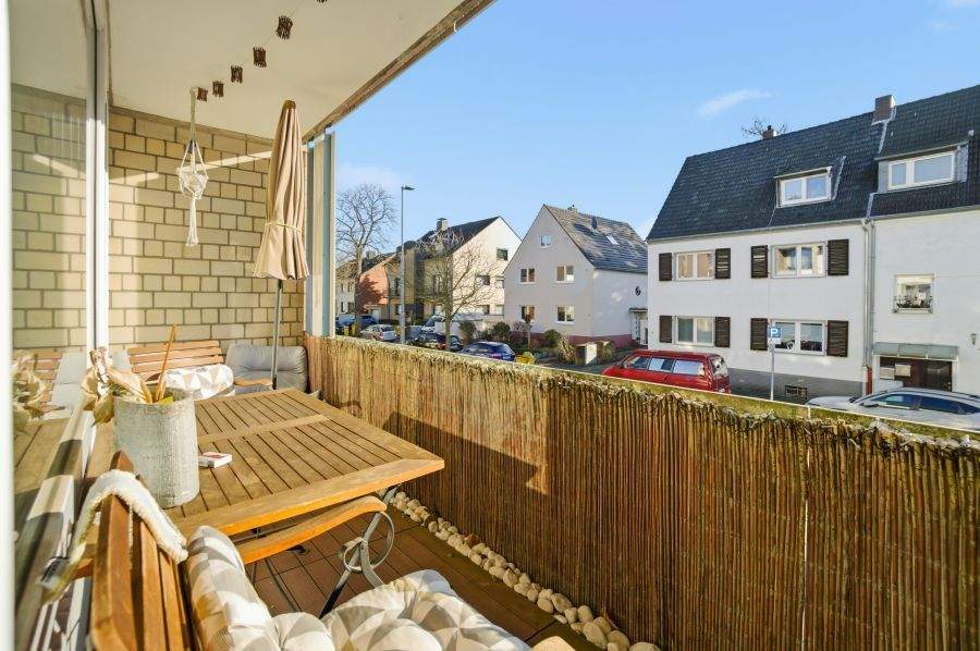 Etagenwohnung Düsseldorf Hassels Hassels - 2 Zimmer, 83 m&sup2;, 325.000&euro; | Angebot:24974732