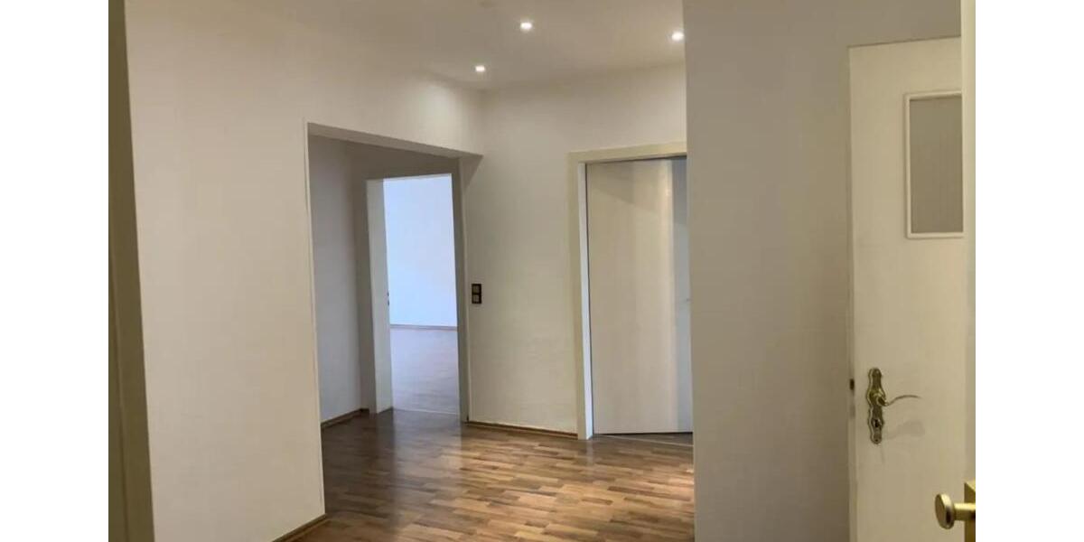 Etagenwohnung Düsseldorf Pempelfort - 2.5 Zimmer, 80 m&sup2;, 1.050&euro; | Angebot:24870040
