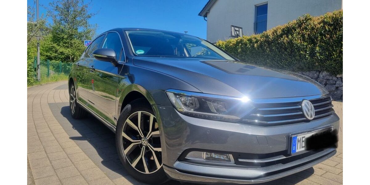VW Passat 243.097 km 10.498 &euro; Velbert 42551
