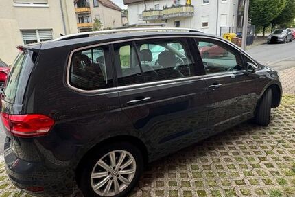 VW Touran 138.000 km 17.400 € Bergisch Gladbach 51469