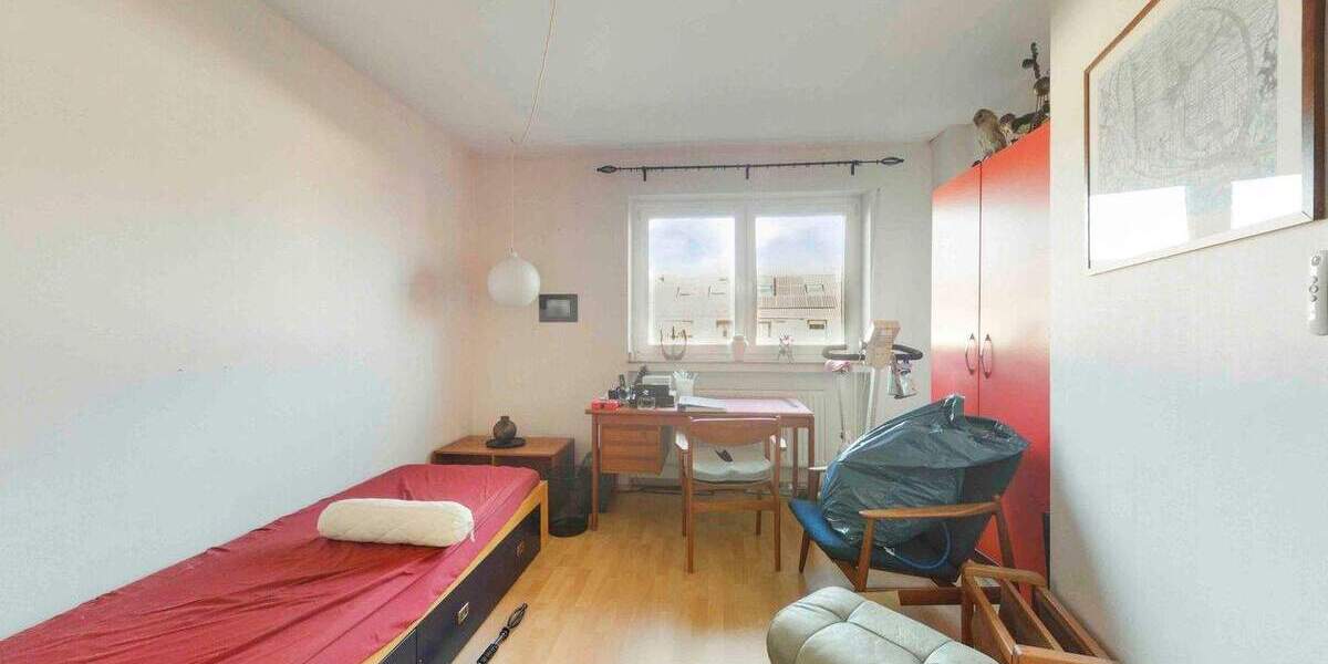 Reihenmittelhaus Leverkusen Rheindorf - 5 Zimmer, 121 m&sup2;, 368.000&euro; | Angebot:25929025