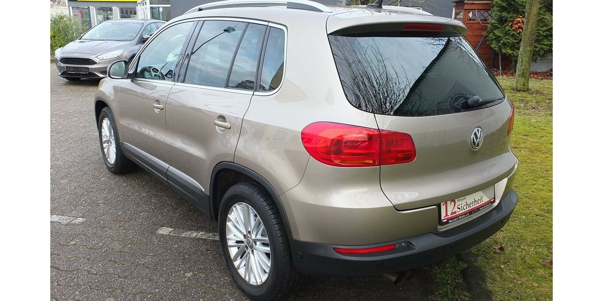 VW Tiguan CUP SPORT NAVI PARKPILOT TEMPOMAT 88.859 km 10.908 &euro; Köln 50858