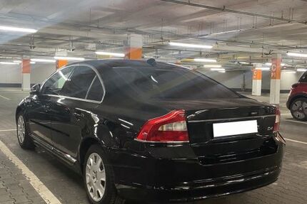 Volvo S80 175.985 km 9.990 &euro; Düsseldorf 40210