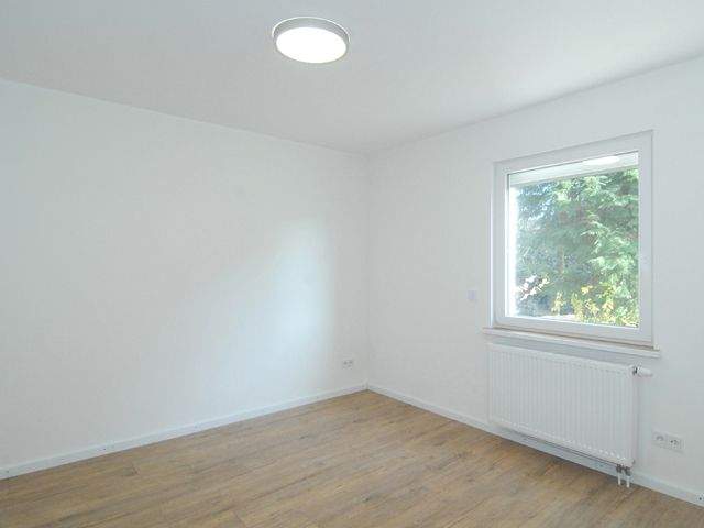 Düsseldorf-Unterrath: 3-Zimmer ETW mit Küche, Bad u. Flur ... plus 27 m² Nutzfläche im UG inkl. Gartennutzung ... Erstbezug nach Totalsanierung 3 zimmer