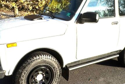 Lada Niva 38.200 km 15.500 &euro; Bergisch Gladbach 51427
