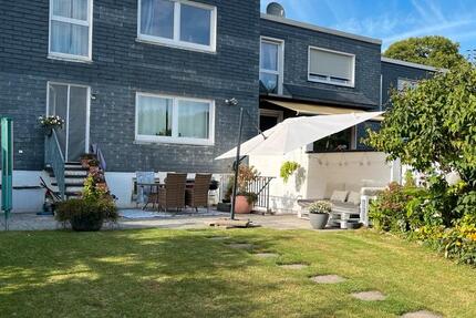 Haus Solingen Central - 4 Zimmer, 120 m&sup2;, 500.000&euro; | Angebot:24496789