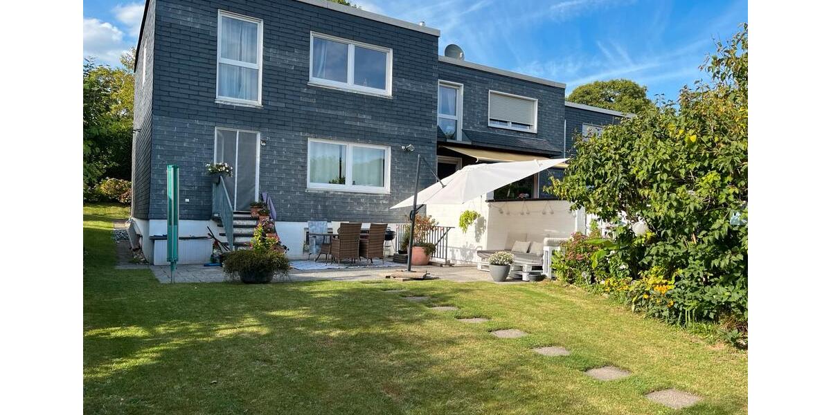 Reihenhaus Solingen Central - 4 Zimmer, 120 m&sup2;, 500.000&euro; | Angebot:24496789