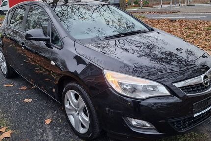 Opel Astra 130.000 km 5.999 &euro; Köln 51107