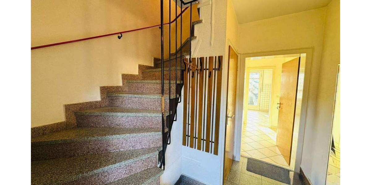 Reihenmittelhaus Erkrath Hochdahl - 6 Zimmer, 118 m&sup2;, 350.000&euro; | Angebot:24792925