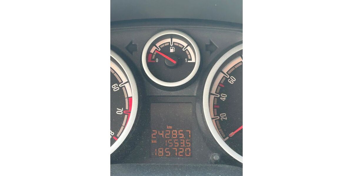 Opel Corsa 185.720 km 1.600 &euro; Bergisch Gladbach 51469