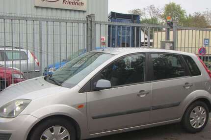 Ford Fiesta 193.000 km 1.999 € Düsseldorf 40235