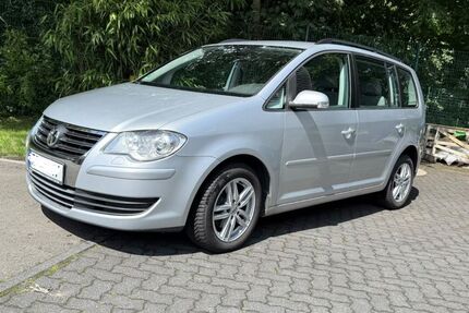 VW Touran 132.200 km 5.500 &euro; Remscheid 42855