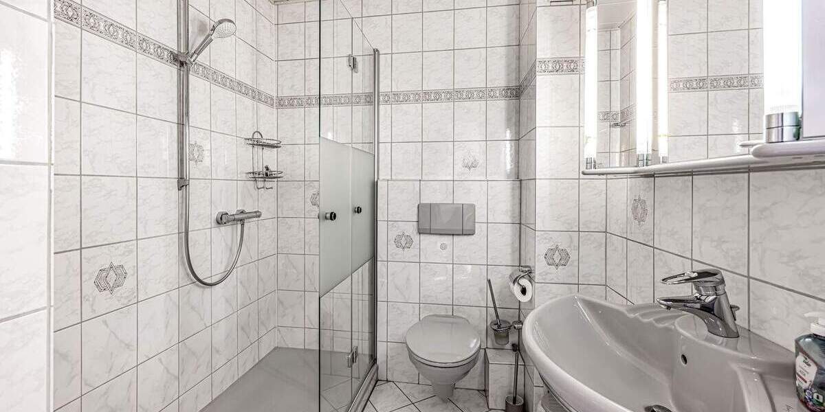 Reihenmittelhaus Wuppertal Ronsdorf - 4 Zimmer, 110 m&sup2;, 349.000&euro; | Angebot:23940476