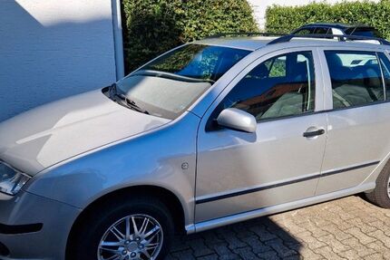 Skoda Fabia 98.469 km 2.750 &euro; Sprockhövel 45549