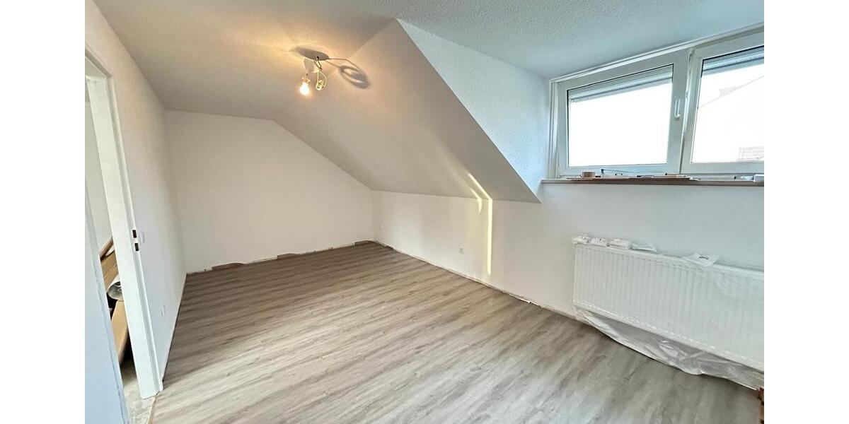 Dachgeschoßwohnung Neuss Allerheiligen - 2 Zimmer, 47 m&sup2;, 750&euro; | Angebot:27592740