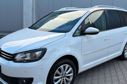 VW Touran 133.000 km 9.500 &euro; Düsseldorf 40589