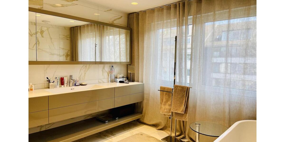 Maisonettenwohnung Düsseldorf Düsseltal - 5 Zimmer, 224 m&sup2;, 5.500&euro; | Angebot:24526472