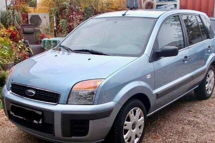 Ford Fusion 78.500 km 2.750 &euro; Pulheim 50259