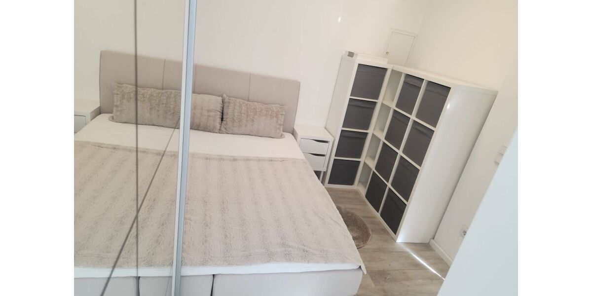 Provisionsfrei* Golzheim - Rheinnähe - ruhige Erdgeschoss-Wohnung voll saniert und möbliert - Erdgeschoßwohnung Düsseldorf Golzheim | Angebot:26745709
