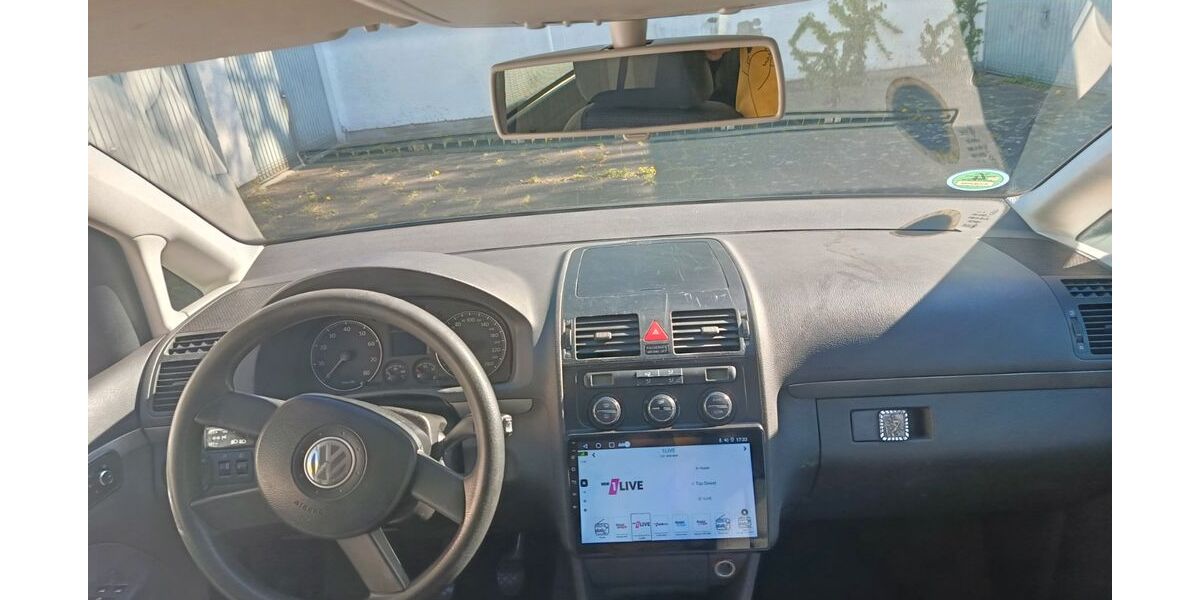 VW Touran 225.000 km 1.999 &euro; Köln 50829
