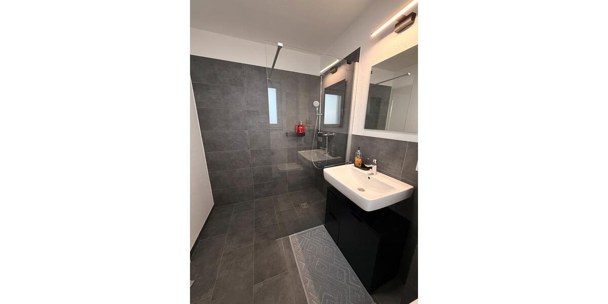 Etagenwohnung Radevormwald - 3 Zimmer, 87 m&sup2;, 1.405&euro; | Angebot:25963714