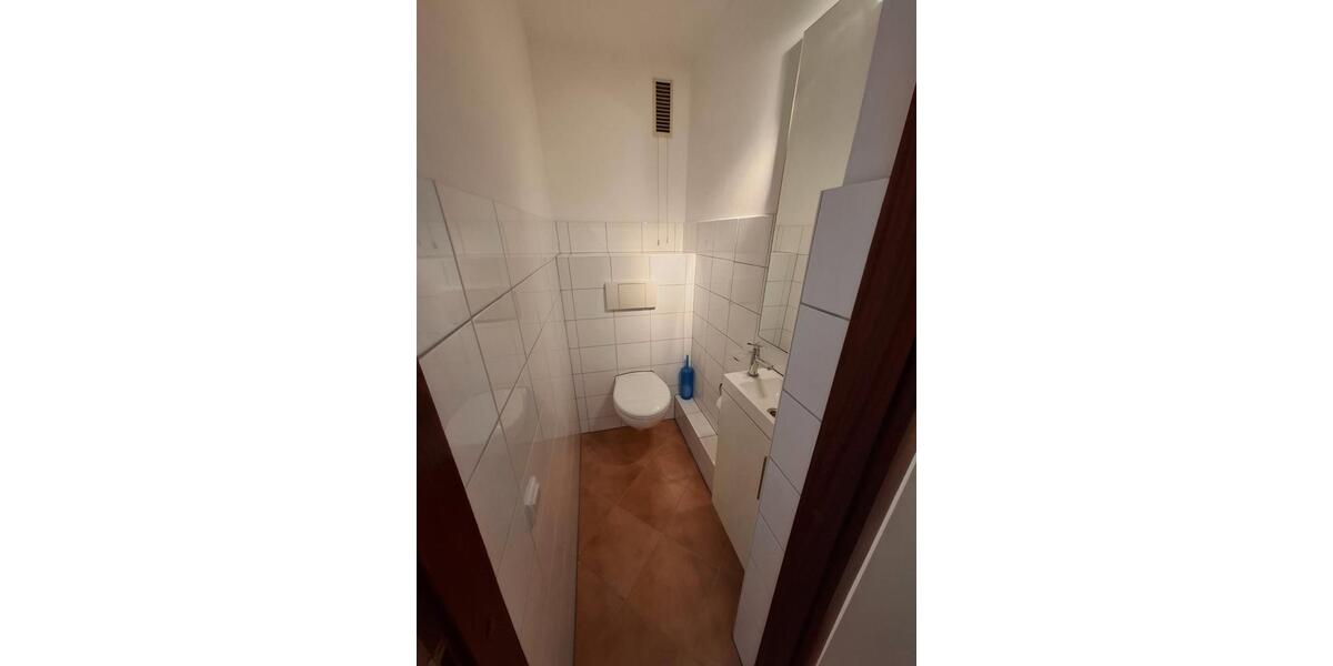 Etagenwohnung Neuss - 2.5 Zimmer, 74 m&sup2;, 219.000&euro; | Angebot:26577374