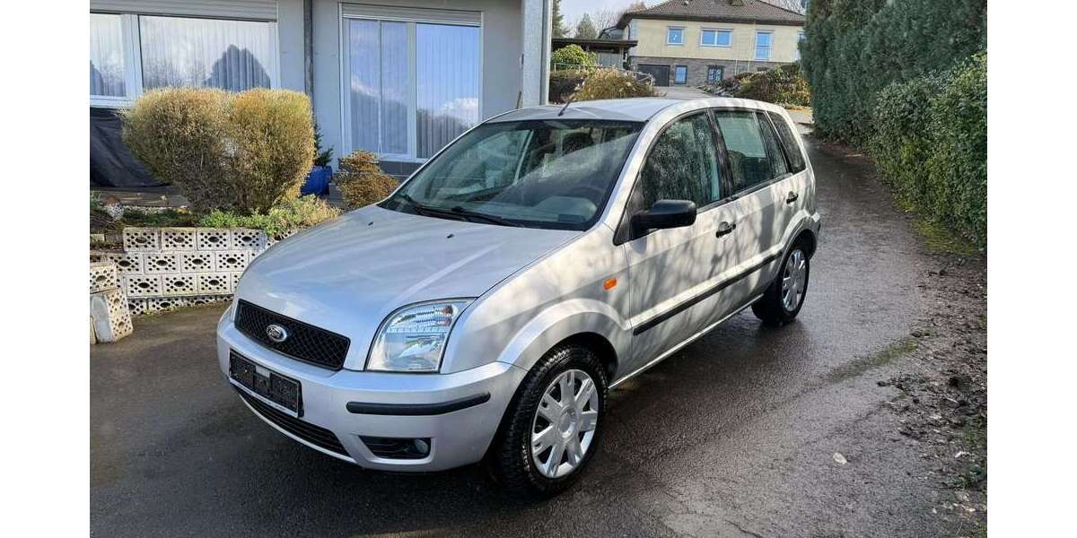 Ford Fusion 63.300 km 3.300 &euro; Wipperfürth 51688