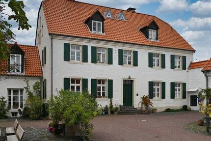 Exclusiv und Besonders, denkmalgeschützte Eigentumswohnung auf einem Gutshof! 2 zimmer