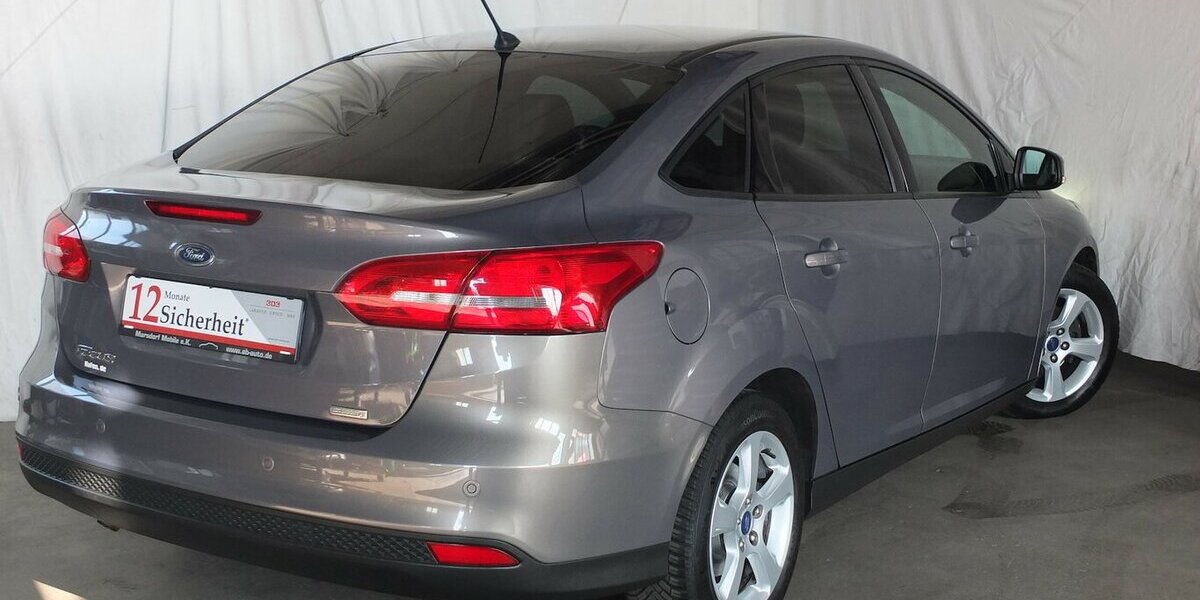 Ford Focus BLACK WEEK 25: KLIMAUTOMATIK PARKPILOT 118.919 km 6.908 € Köln 50858