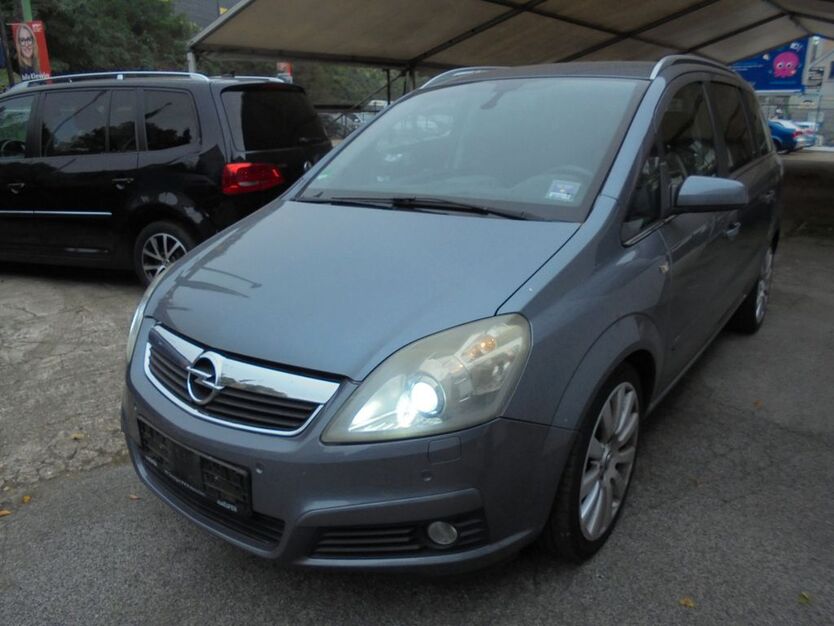 Opel Zafira 250.000 km 2.450 € Essen 45329
