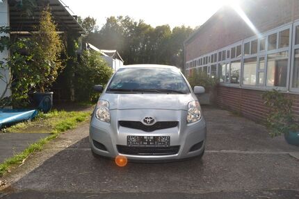 Toyota Yaris 222.000 km 2.670 &euro; köln 50969