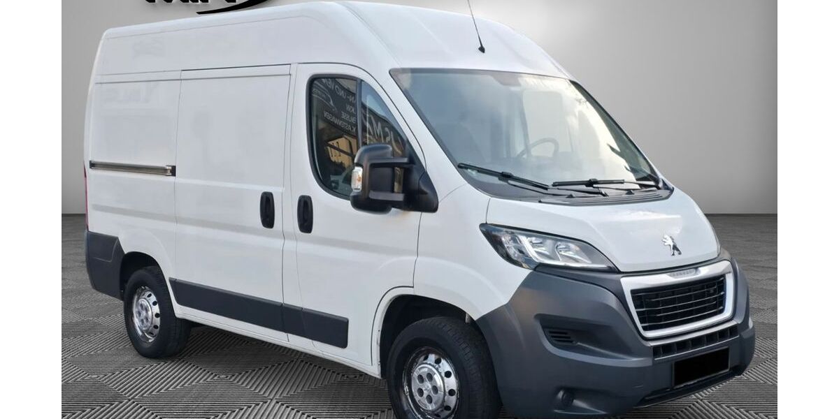 Peugeot Boxer 180.000 km 11.390 € Köln 51067