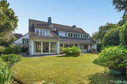 Haus Düsseldorf Golzheim - 8 Zimmer, 270 m&sup2;, 3.890.000&euro; | Angebot:23957250