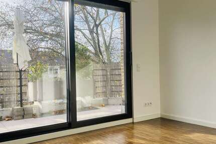 Wohnung zum Kaufen in Düsseldorf Niederkassel 439.000 € 65 m² 2 zimmer