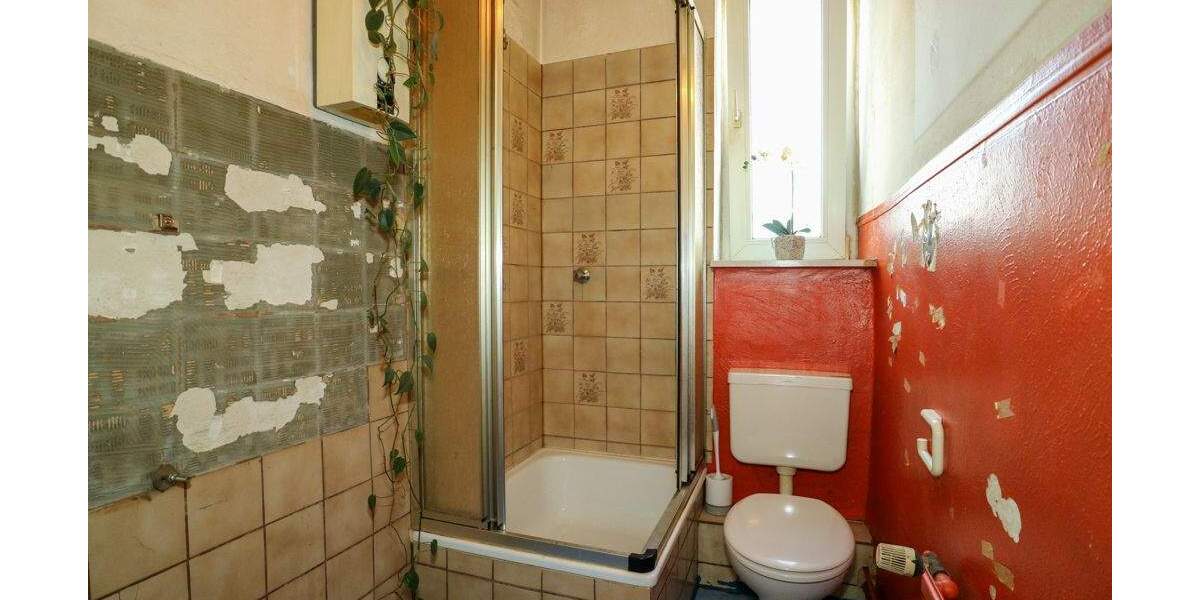 Mehrfamilienhaus, Wohnhaus Neuss Dreikönigenviertel - 6 Zimmer, 132 m&sup2;, 350.000&euro; | Angebot:25736790