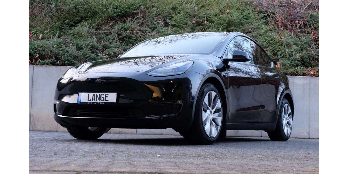 Tesla Model Y 29.493 km 44.980 &euro; Köln 50996