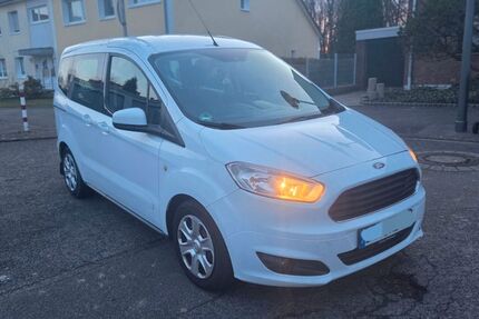 Ford Tourneo Courier 152.900 km 6.990 &euro; Bergisch Gladbach 51469