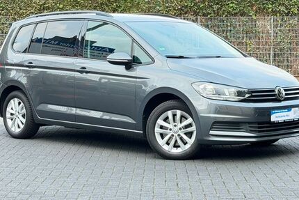 VW Touran 104.000 km 16.699 &euro; Wuppertal 42329