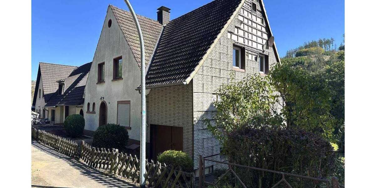 Einfamilienhaus Halver Carthausen - 6 Zimmer, 122 m&sup2;, 179.000&euro; | Angebot:23825052