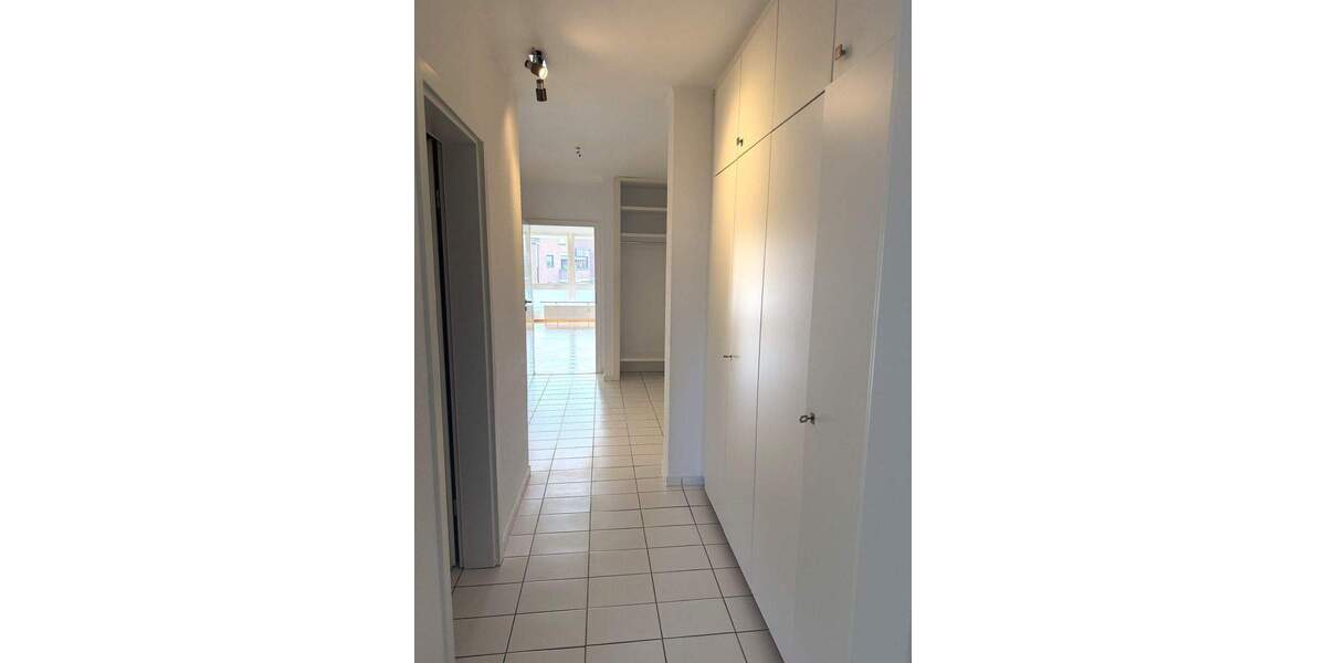 Etagenwohnung Düsseldorf Düsseltal - 2 Zimmer, 74 m&sup2;, 875&euro; | Angebot:25916628