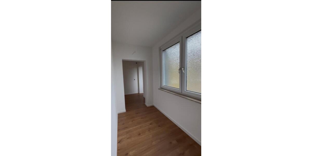 Dachgeschoßwohnung Köln Mülheim - 1 Zimmer, 107 m&sup2;, 640&euro; | Angebot:25992716