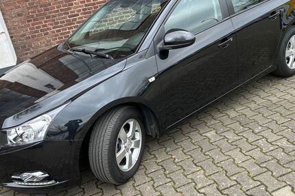 Chevrolet Cruze 57.635 km 6.590 &euro; Köln 51069