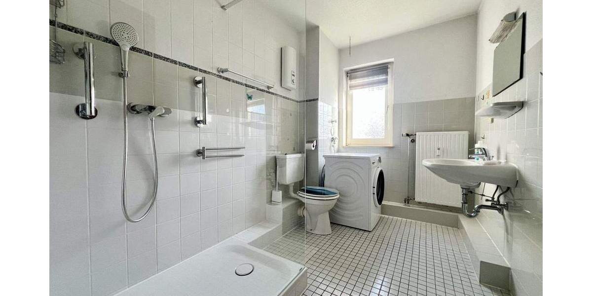 Etagenwohnung Düsseldorf Hellerhof - 2 Zimmer, 61 m&sup2;, 198.000&euro; | Angebot:24991674