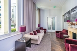 Wohnen in hochwertigem Ambiente mit internationalem Flair. Möblierte 2 Zimmer-Dachterrassen-Wohnung - Einfamilienhaus Düsseldorf Heerdt | Angebot:26645368