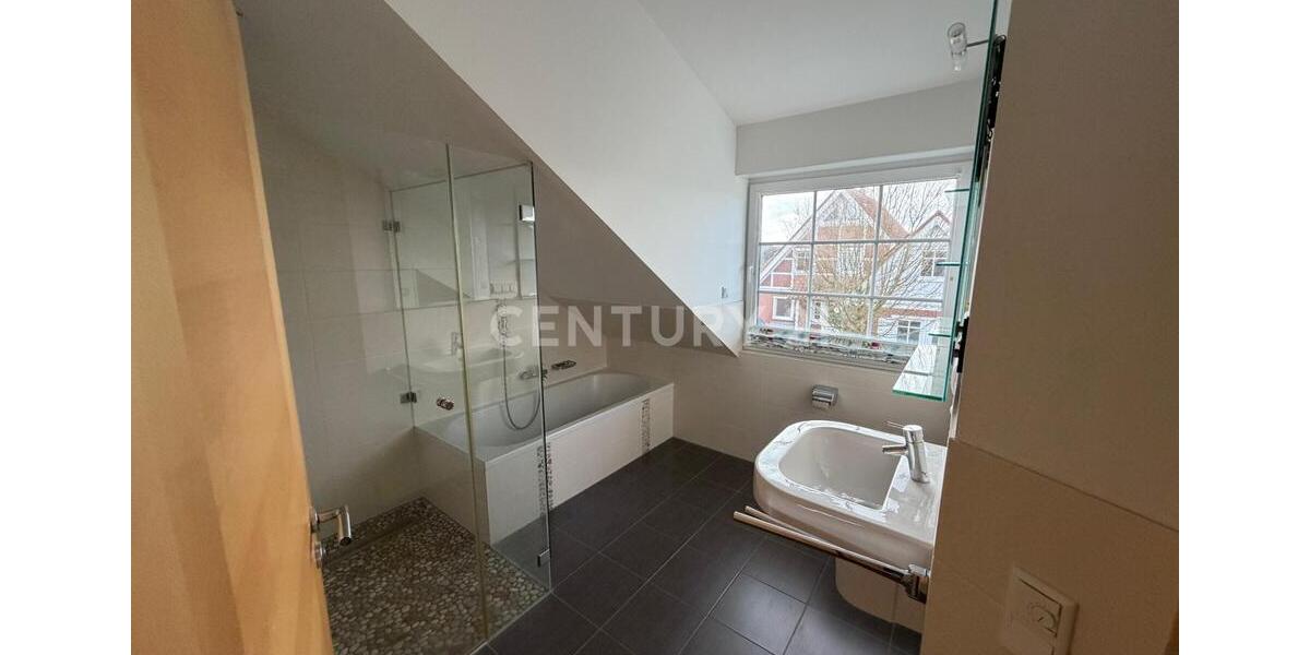 Etagenwohnung Overath - 2.5 Zimmer, 76 m&sup2;, 920&euro; | Angebot:25991745