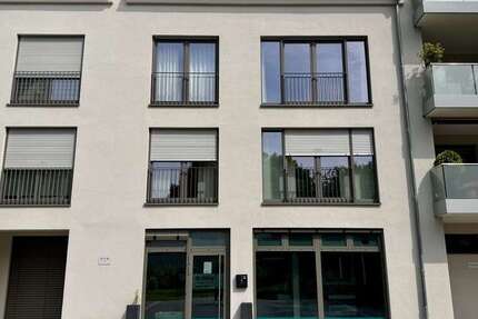 Einzelhandel in Neuss 1.075 € 86 m²