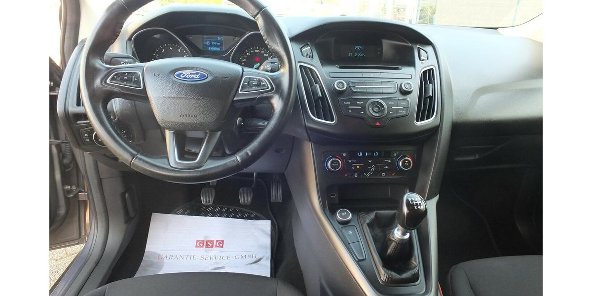 Ford Focus BLACK WEEK 25: KLIMAUTOMATIK PARKPILOT 118.919 km 6.908 € Köln 50858