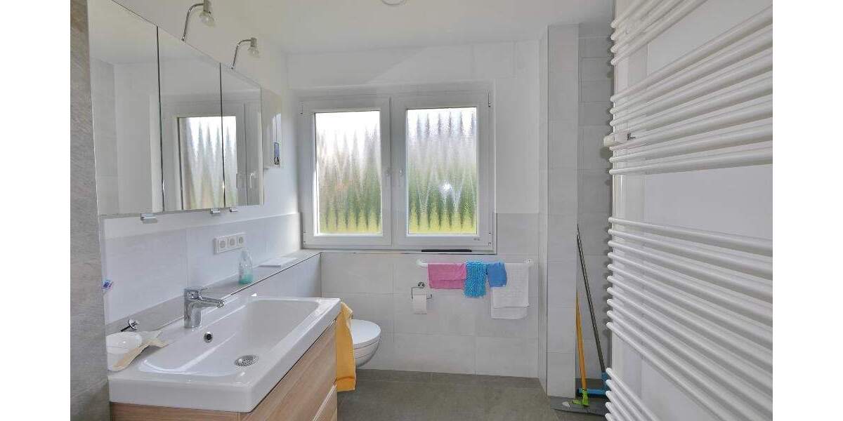 Mehrfamilienhaus, Wohnhaus Hilden Forstbach - 8 Zimmer, 205 m&sup2;, 695.000&euro; | Angebot:23982338