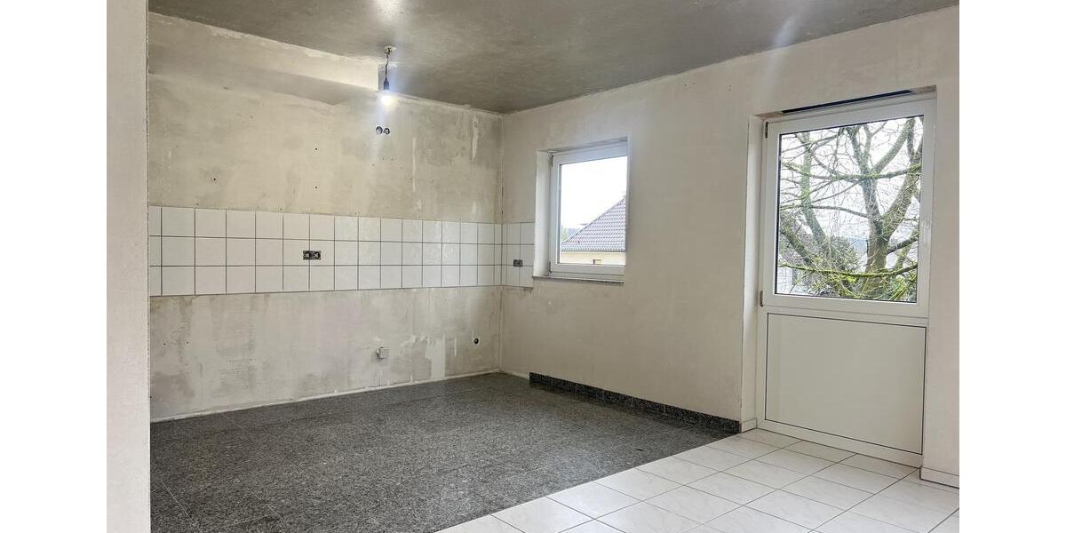 Etagenwohnung Bergisch Gladbach - 4 Zimmer, 94 m&sup2;, 1.300&euro; | Angebot:24418394