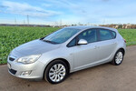 Opel Astra 95.000 km 5.900 € Köln 50667